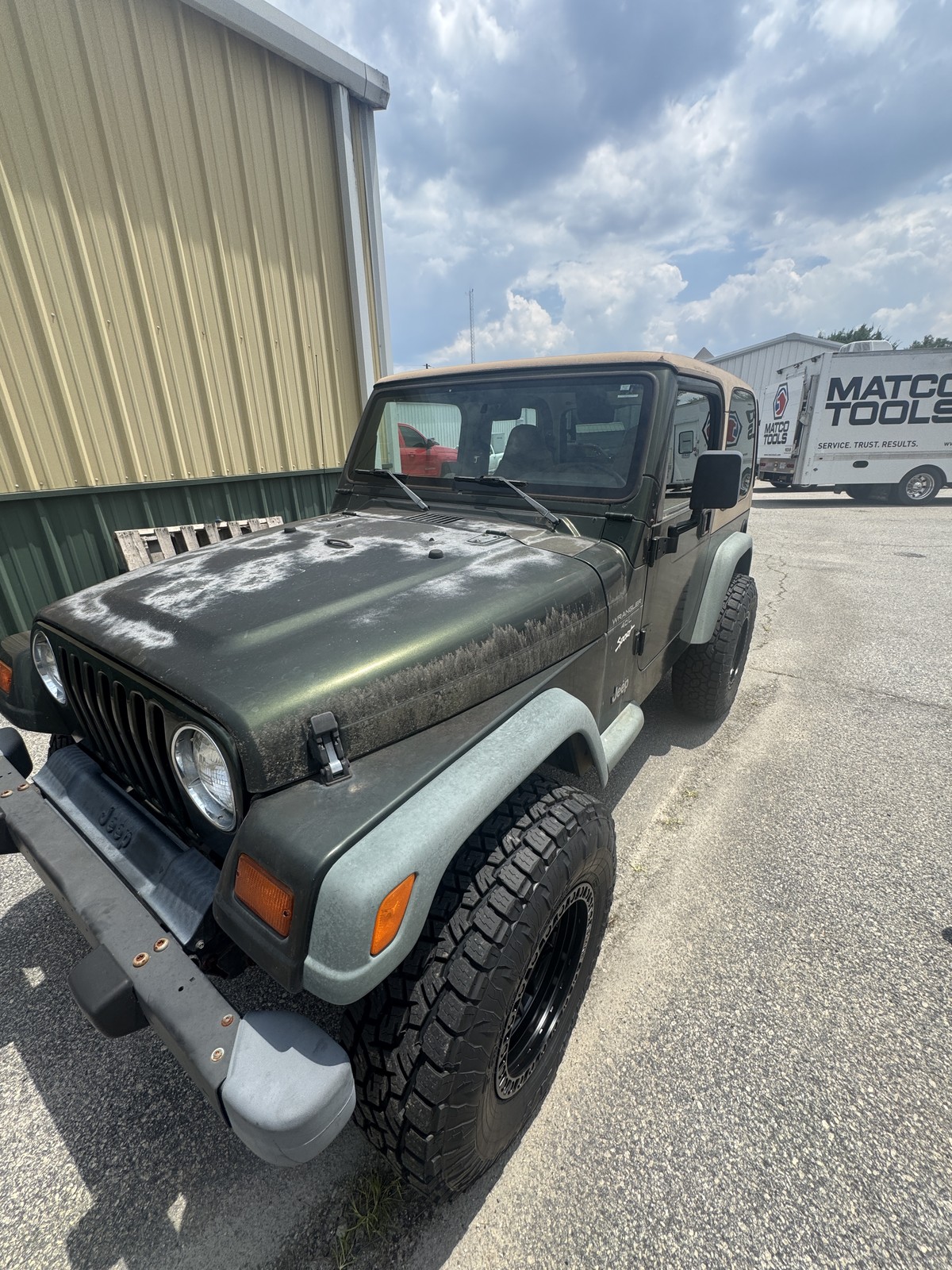 Jeep Wrangler custom paint job front